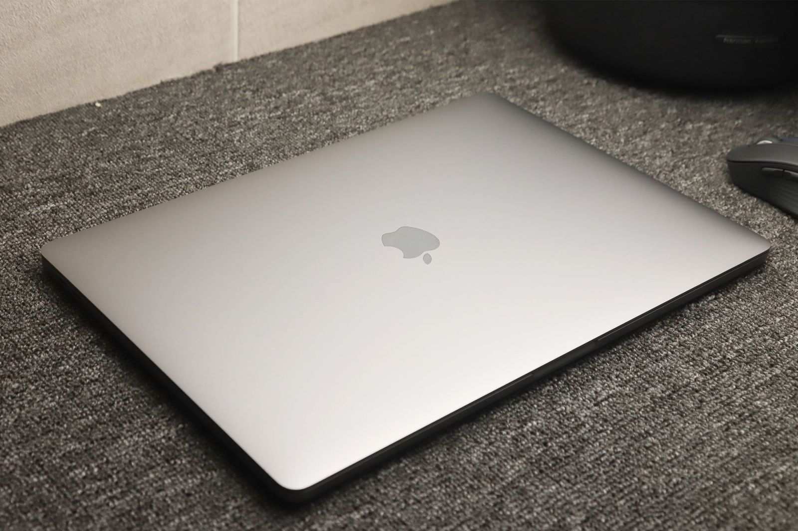 Ngoại hình Macbook Pro 16inch 2019 